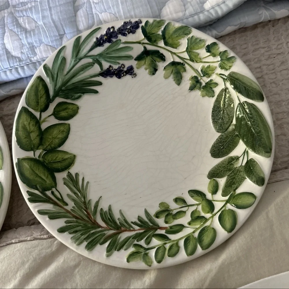 BASSANO CERAMIC HERBS 3D Plate 23cm FROM ITALY Williams-Sonoma Hand Painted